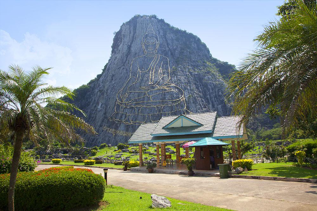 Khao Chi Chan (Montagne de Bouddha) - Tambon Na Chom Thian | Secret World Trip Planner