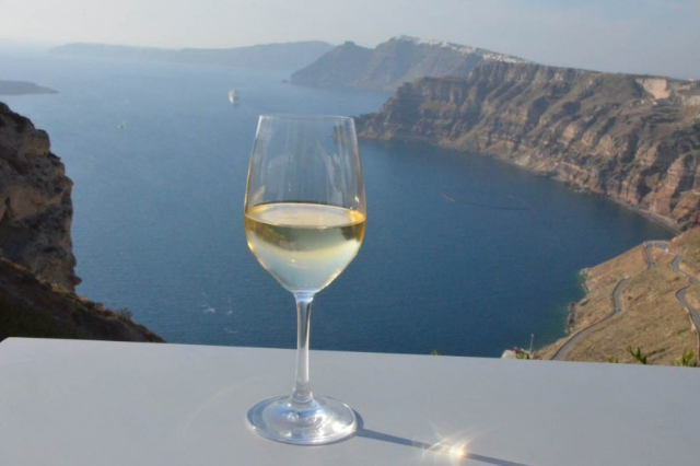 圣托里尼葡萄酒爱琴海的液体黄金 - Santorini | Secret World Trip Planner