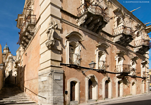 Palác Cosentini - Ragusa | Secret World Trip Planner