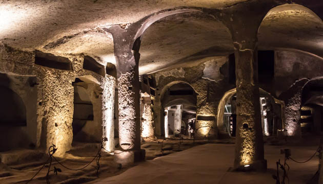 Napoli Sotterranea (Nápolyi Metró) - Napoli | Secret World Trip Planner