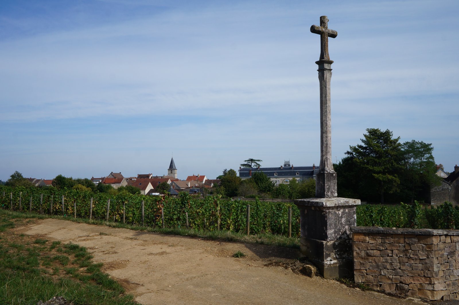 Côte de Nuits y los mejores vinos tintos de Borgoña - Vosne-Romanée | Secret World Trip Planner