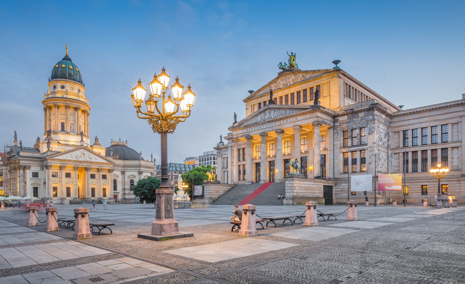 Gendarmenmarkt és potser la més majestuosa Plaça de Berlín - Berlin | Secret World Trip Planner
