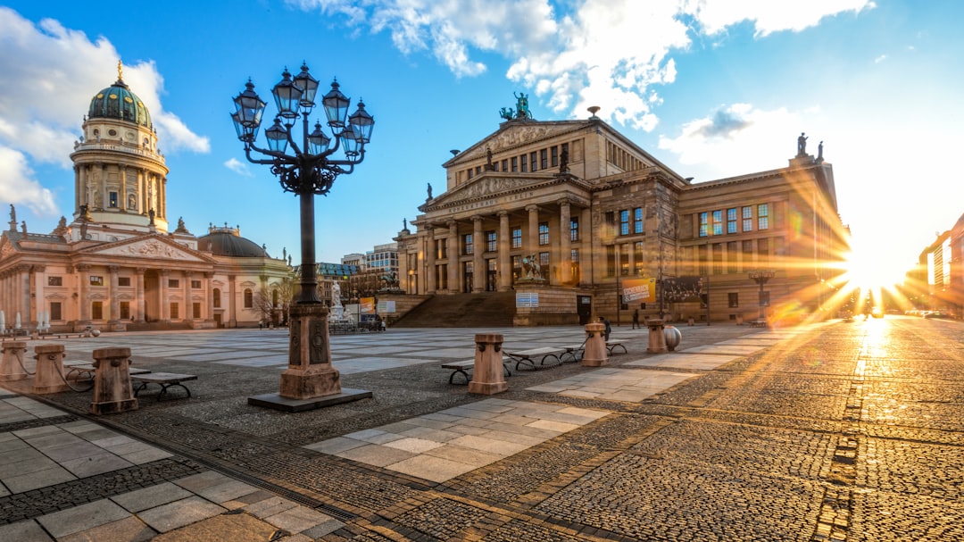 Gendarmenmarkt és potser la més majestuosa Plaça de Berlín - Berlin | Secret World Trip Planner