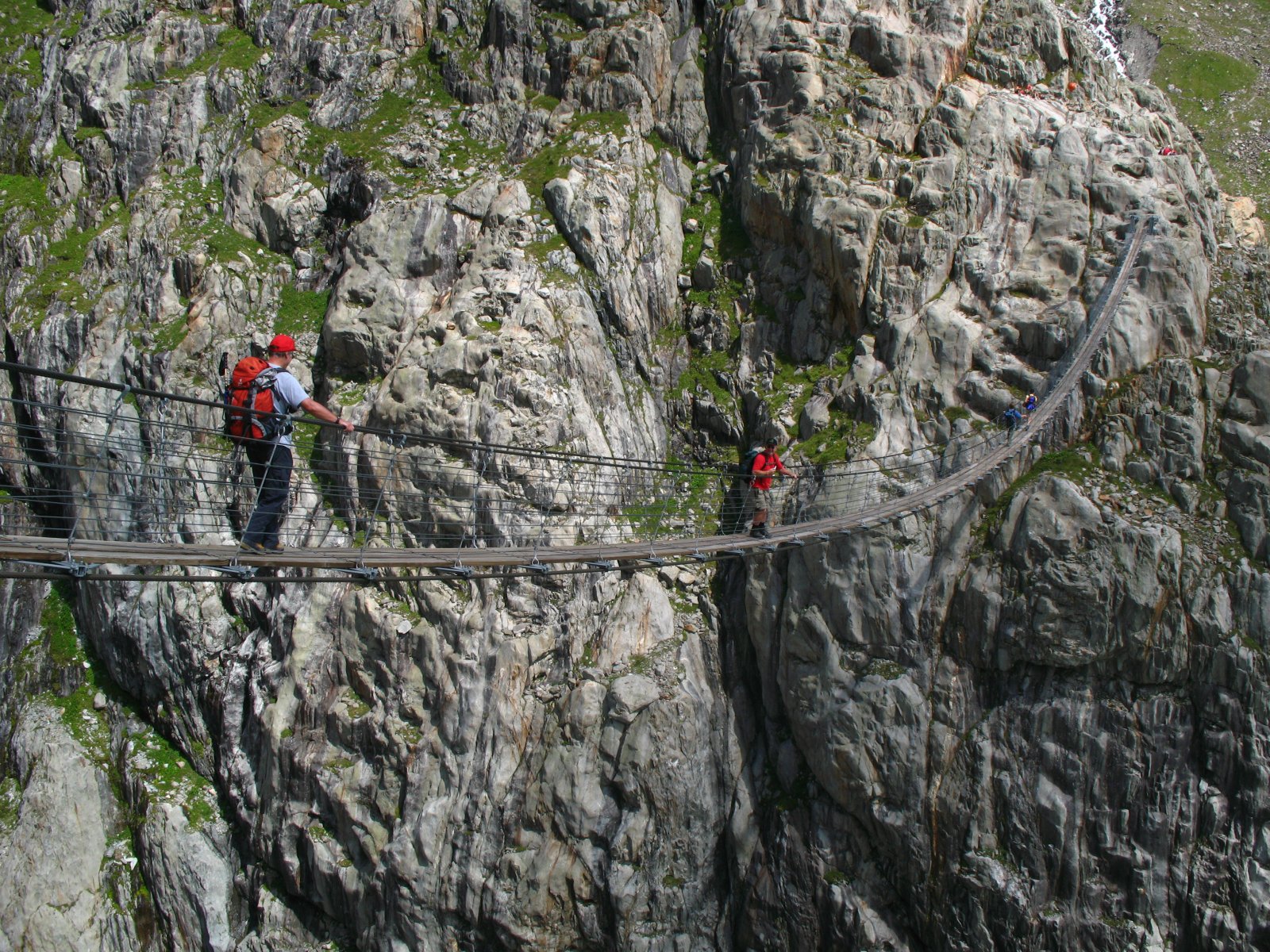 Trift híd az Alpok szívében - Gadmen | Secret World Trip Planner