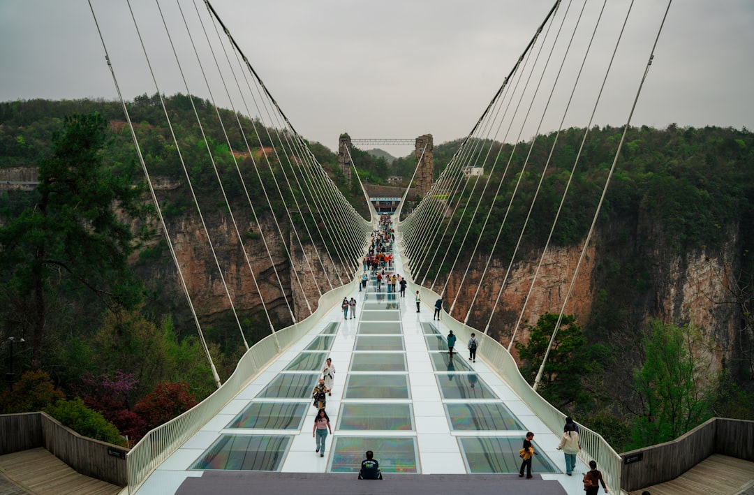 Puente de cristal de Zhangjiajie - Zhangjiajie Shi | Secret World Trip Planner