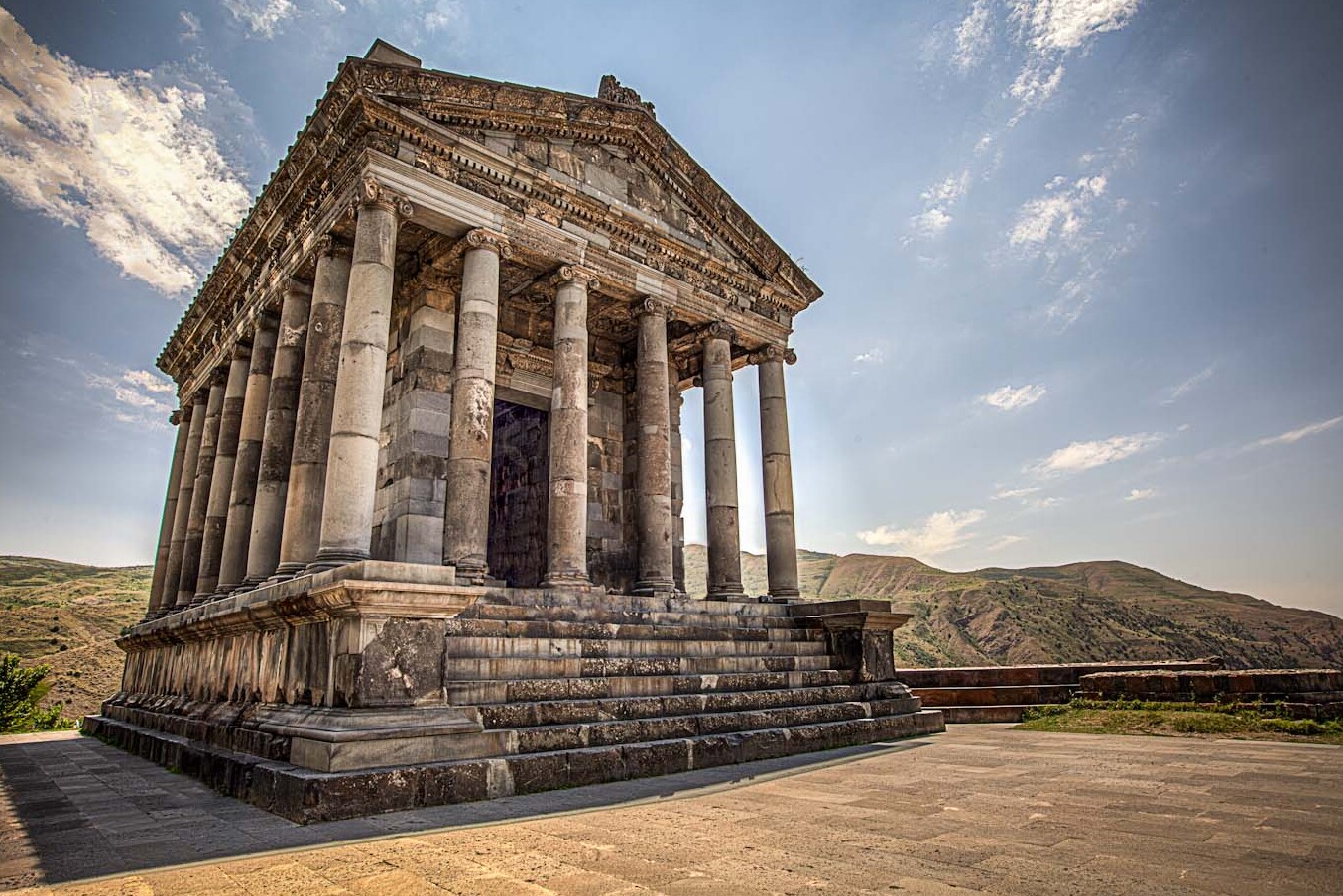 Il Tempio di Garni  - Garni | Secret World Trip Planner