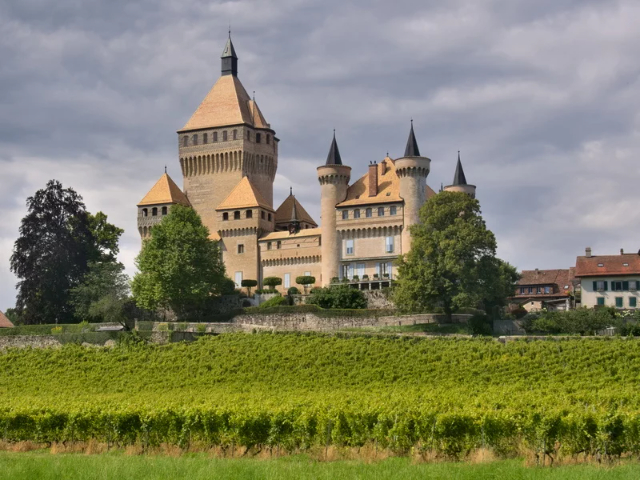 Vufflens qal'asi - Vufflens-le-Château | Secret World Trip Planner