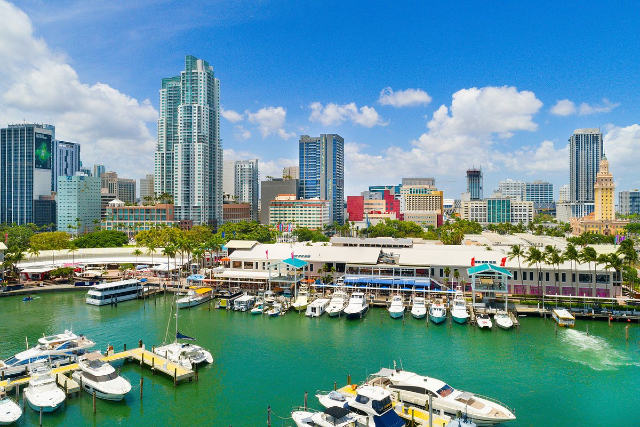Pasar Bayside - Miami | Secret World Trip Planner