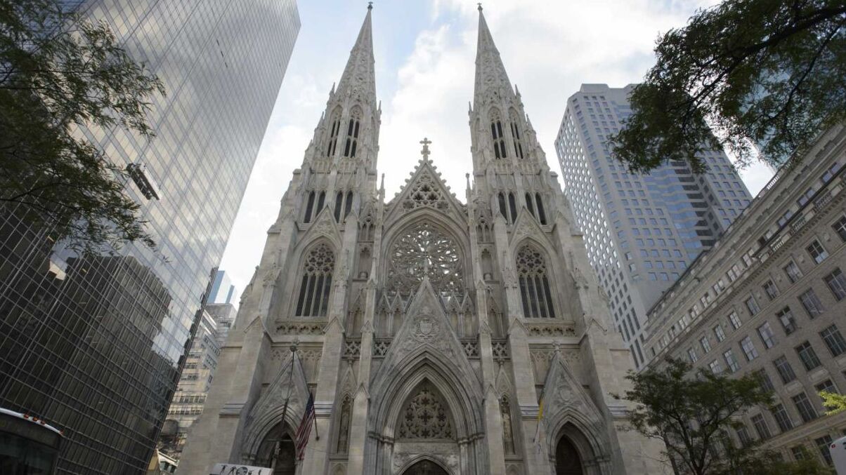 St. Patrick ' s Cathedral of New York - New York | Secret World Trip Planner