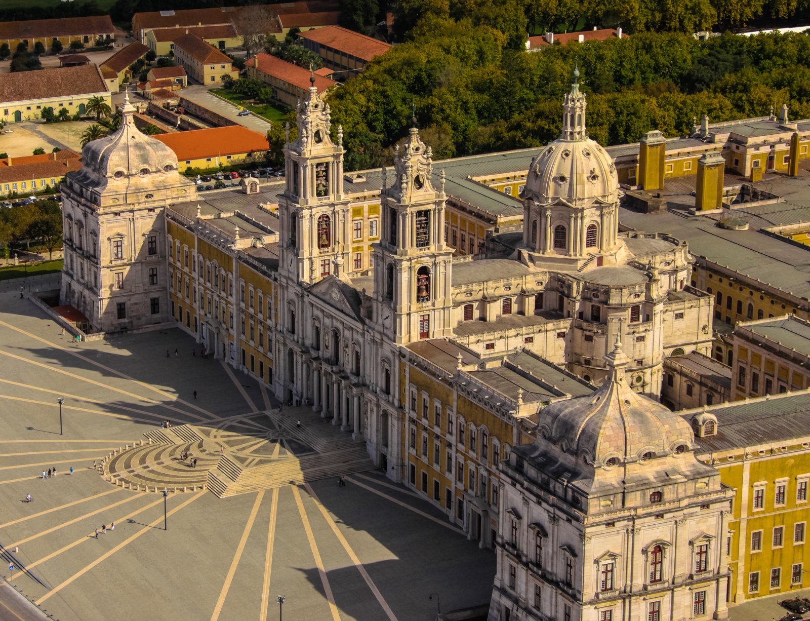 Mafra, in Portogallo è la più lunga biblioteca monastica - Mafra | Secret World Trip Planner