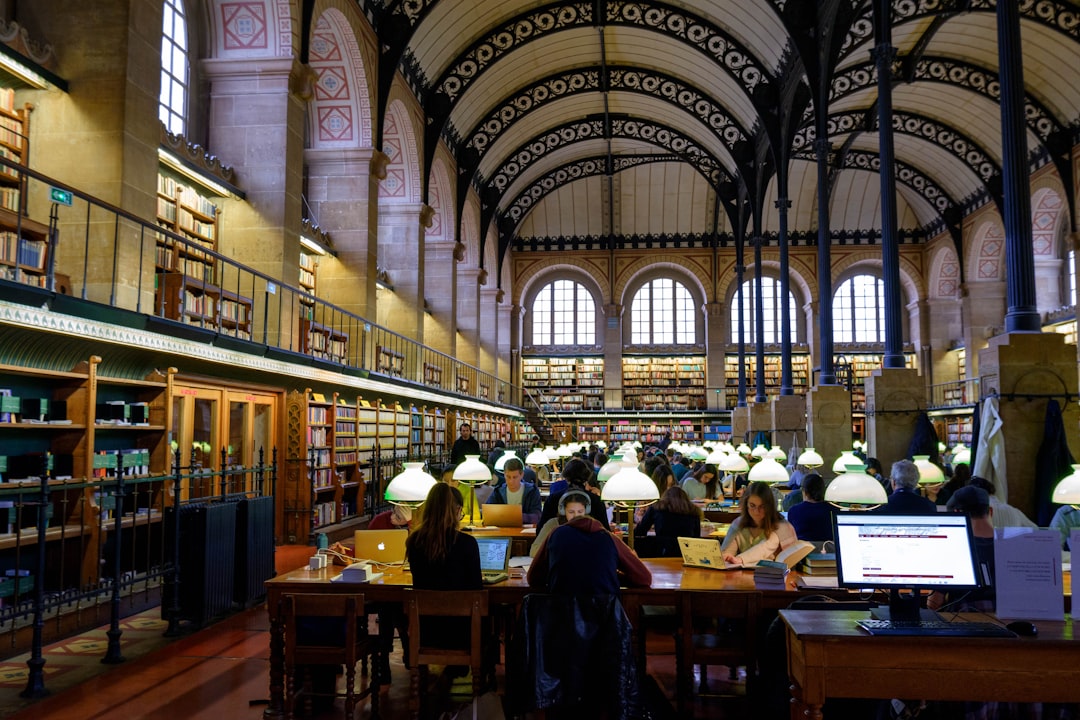 Biblioteca Nacional de París - Parigi | Secret World Trip Planner