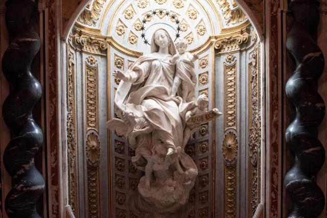 Virxe María Raíña de Xénova - Palazzo Ducale | Secret World Trip Planner