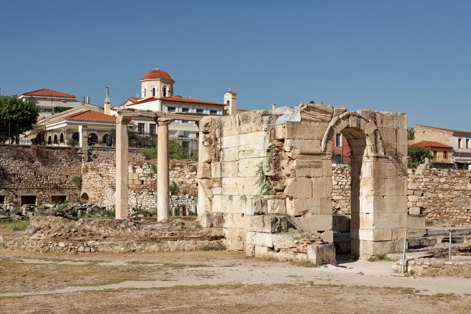 Biblioteca de Adriano - Athina | Secret World Trip Planner