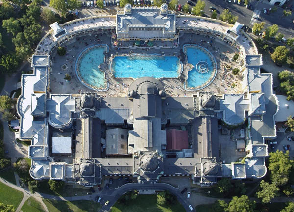 Mandi Spa Szechenyi - Budapest | Secret World Trip Planner