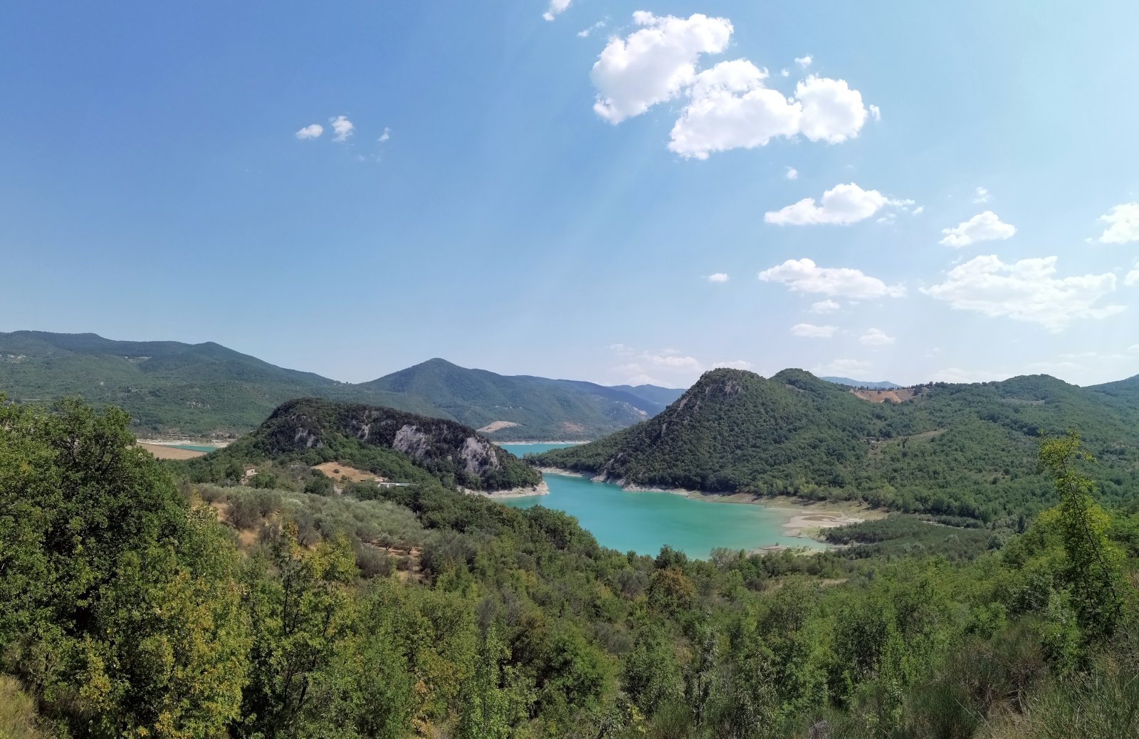 Jezero Bomba i prekrasan pogled na Majellu - Lago di Bomba | Secret World Trip Planner