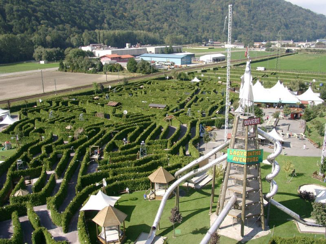 ການຜະຈົນໄພ Evionaz Maze. - Evionnaz | Secret World Trip Planner