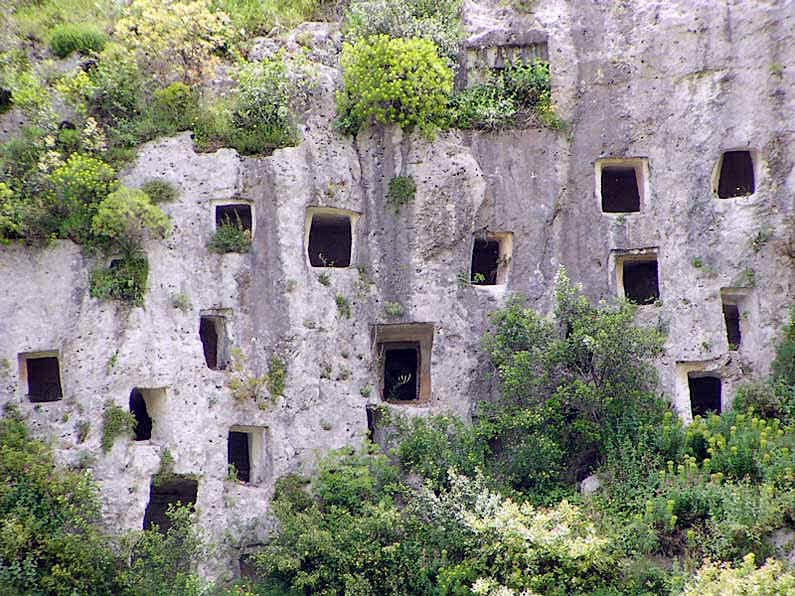 ซีราคิวส์และสุสานหินแห่งปันตาลิกา - Siracusa SR | Secret World Trip Planner