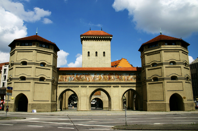 Isar Kapısı - München | Secret World Trip Planner