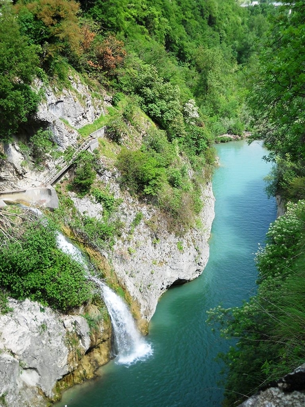 芙蓉峡国家自然保护区 - Furlo | Secret World Trip Planner