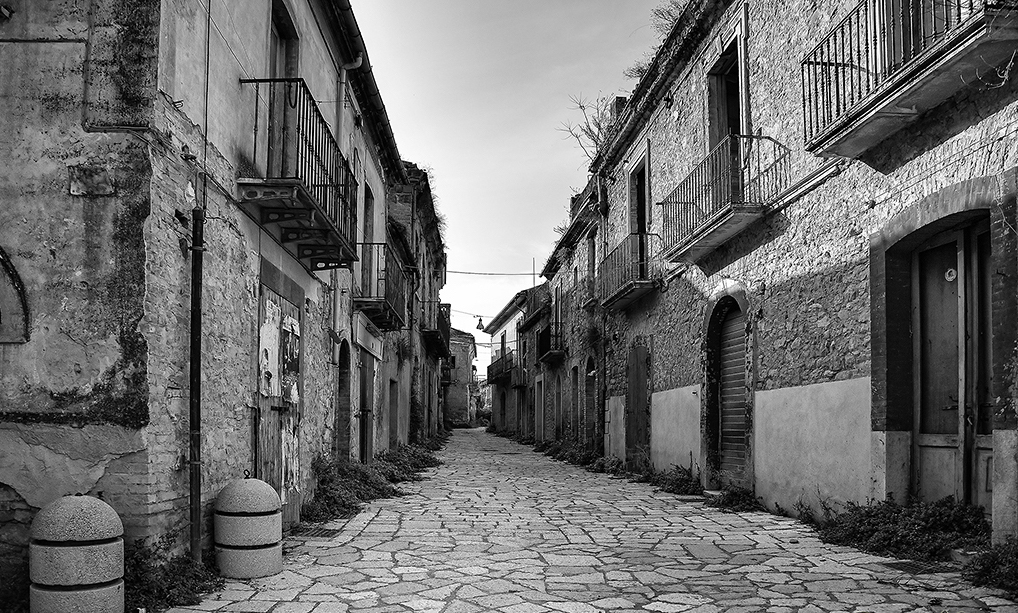 Apex die Geisterstadt - Apice Vecchio | Secret World Trip Planner