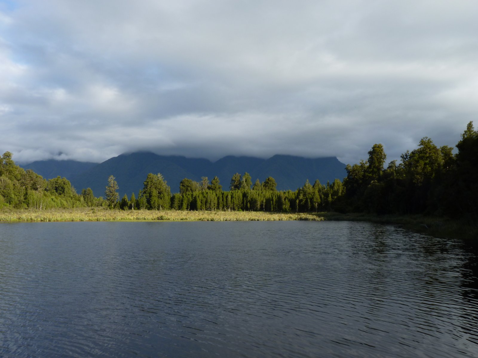 Lake Matheson -  One of the most scenic locations in New Zealand. - Lake Matheson Walkway | Secret World Trip Planner