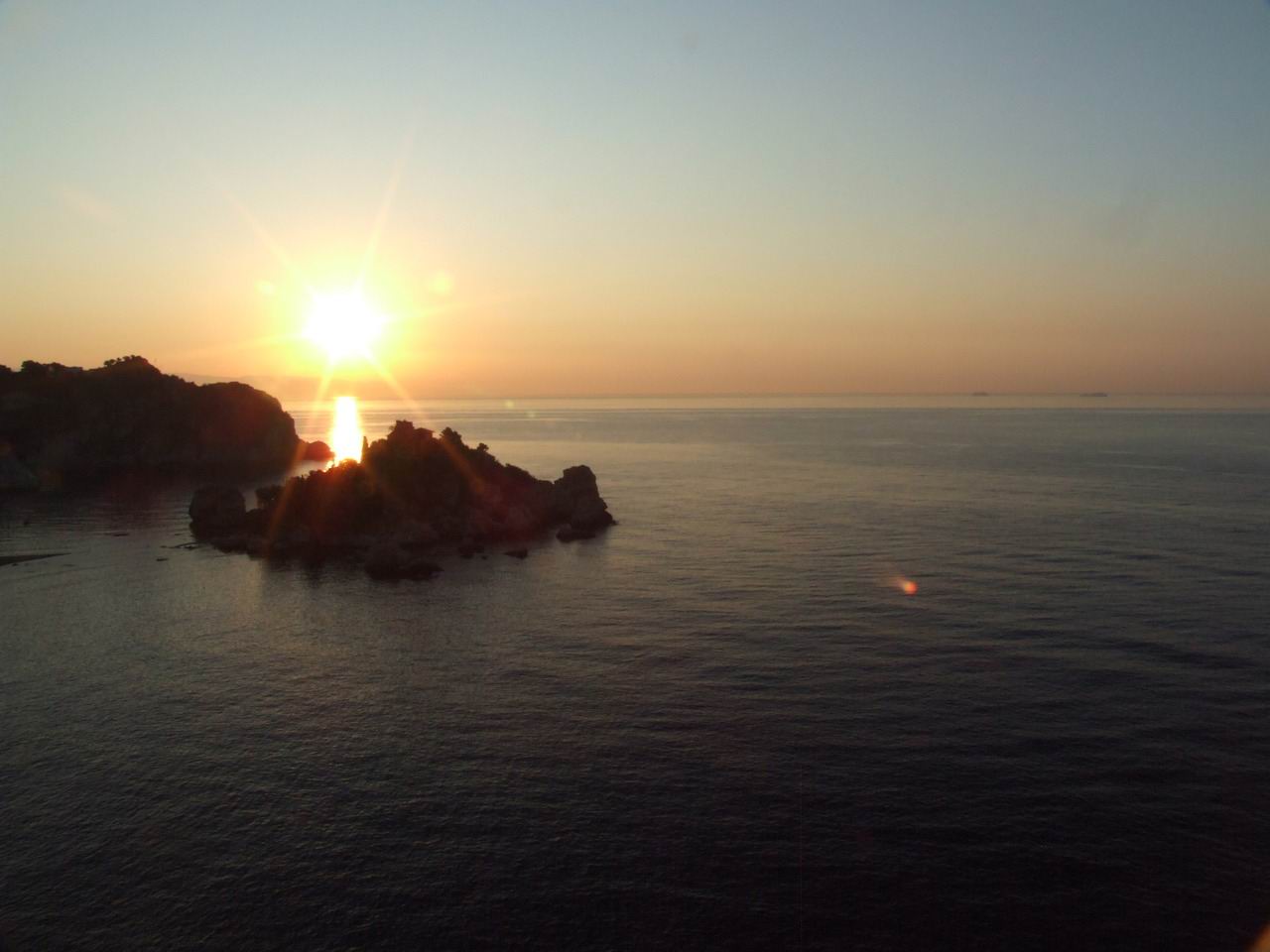 Isola Bella: the most beautiful beach in Taormina - Isola Bella | Secret World Trip Planner