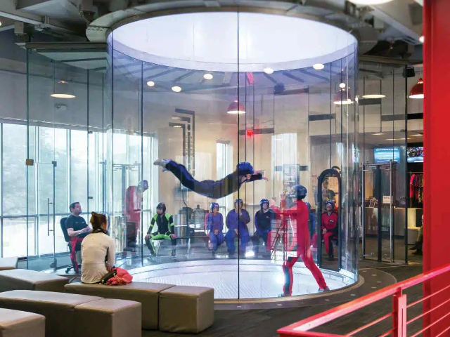 Paracadutismo indoor: Fare il tuffo senza il salto all'iFly Westchester — Yonkers