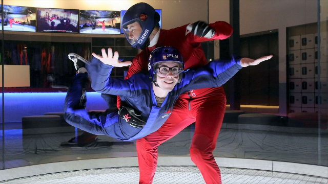 Paracadutismo indoor: Fare il tuffo senza il salto all'iFly Westchester - Yonkers | Secret World Trip Planner
