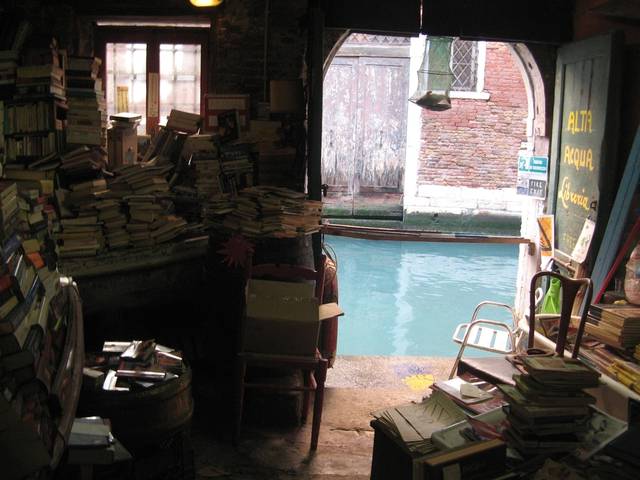 High Water Bookshop - Venezia | Secret World Trip Planner