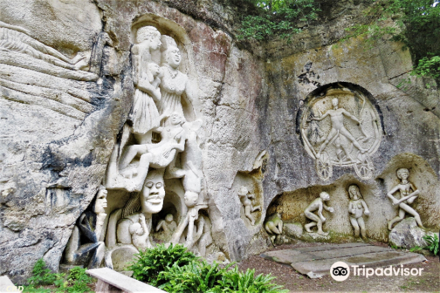 The Lapidiales - Port-d'Envaux | Secret World Trip Planner