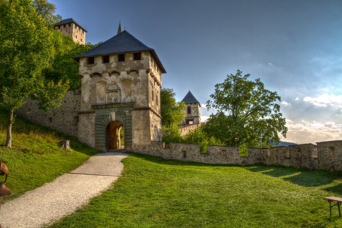 Castillo de Hochosterwitz - Launsdorf | Secret World Trip Planner