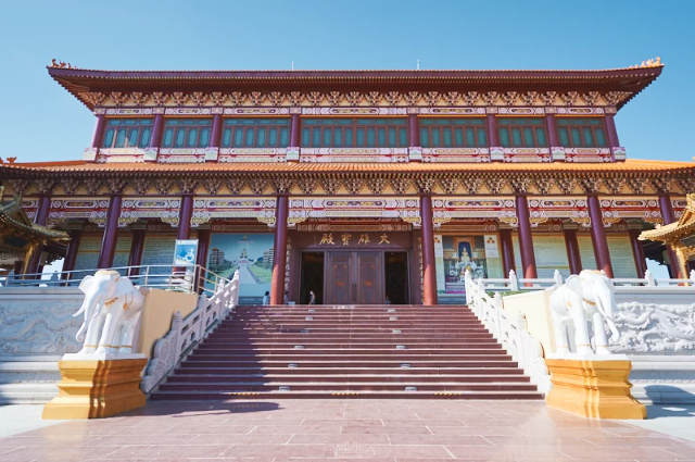 Templo Fo Guang Shan - Khet Khlong Sam Wa | Secret World Trip Planner
