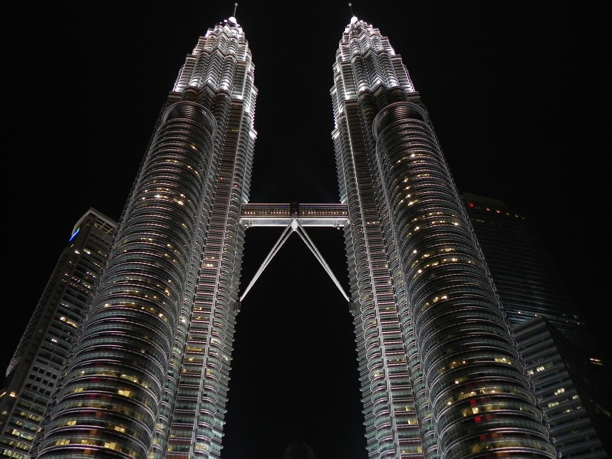 The Petronas towers in Kuala Lumpur city - Kuala Lumpur | Secret World Trip Planner
