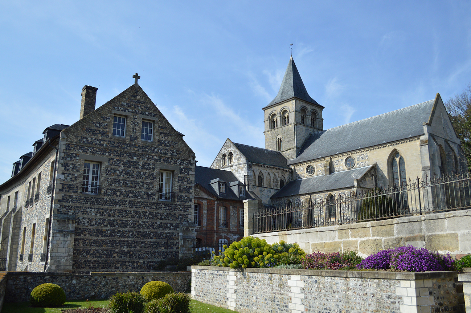 Graville Abbey, a masterpiece in Normandy — Le Havre