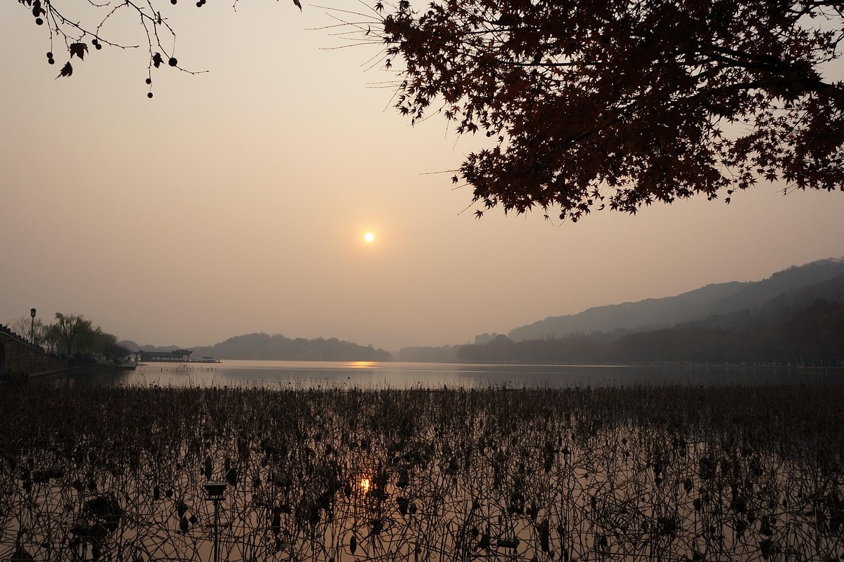 Hangzhou: Three Pools Mirroring the Moon - Hangzhou | Secret World Trip Planner