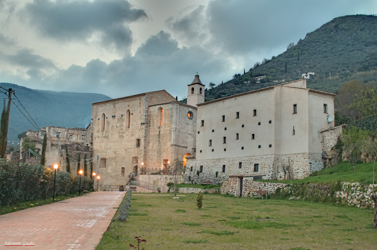 एम्मा रबर्ट्सको सानो विकास - Via Valle Vigna | Secret World Trip Planner
