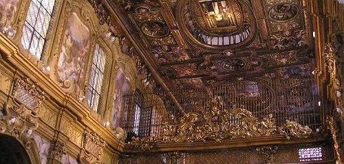San Gregorio Armeno kirik - Napoli | Secret World Trip Planner