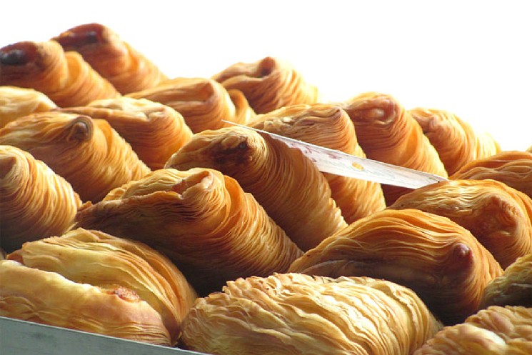 Antieke Pasticceria Carraturo - Napoli | Secret World Trip Planner