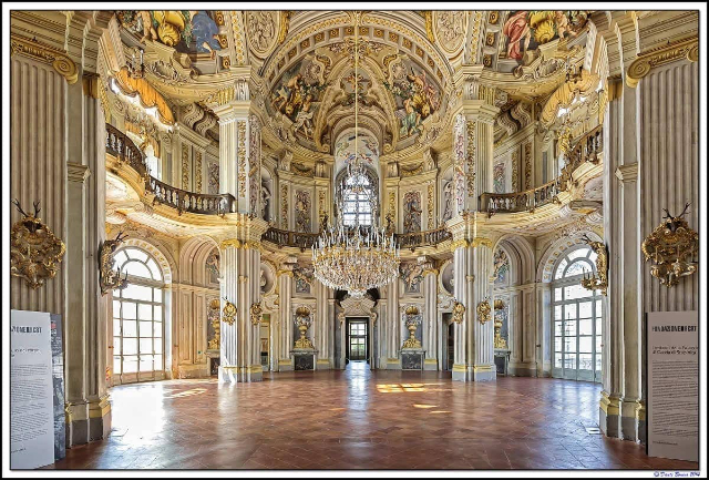 സ്റ്റുപിനിഗി ഹണ്ടിംഗ് ലോഡ്ജ്, - Stupinigi, Nichelino | Secret World Trip Planner