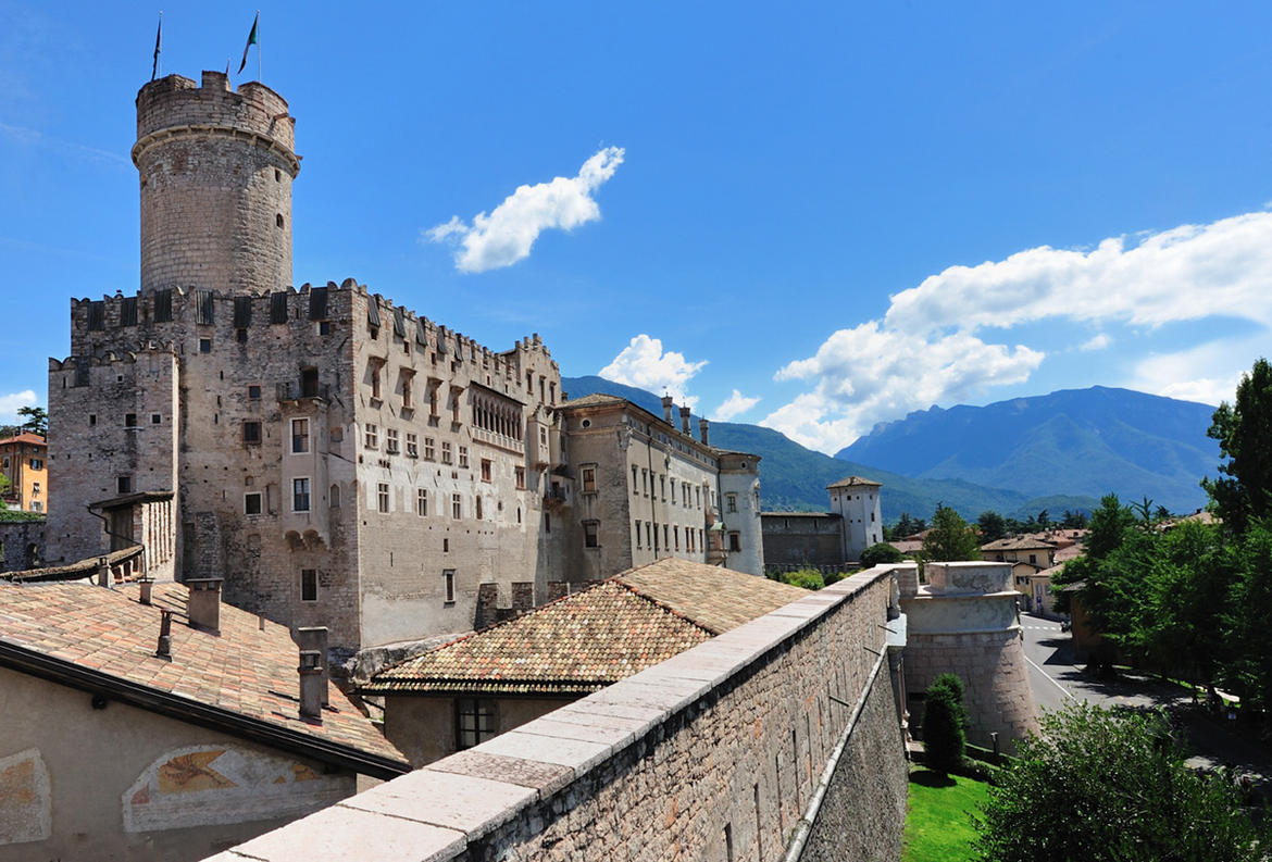 قلعه بونکانسیلیو - Trento | Secret World Trip Planner