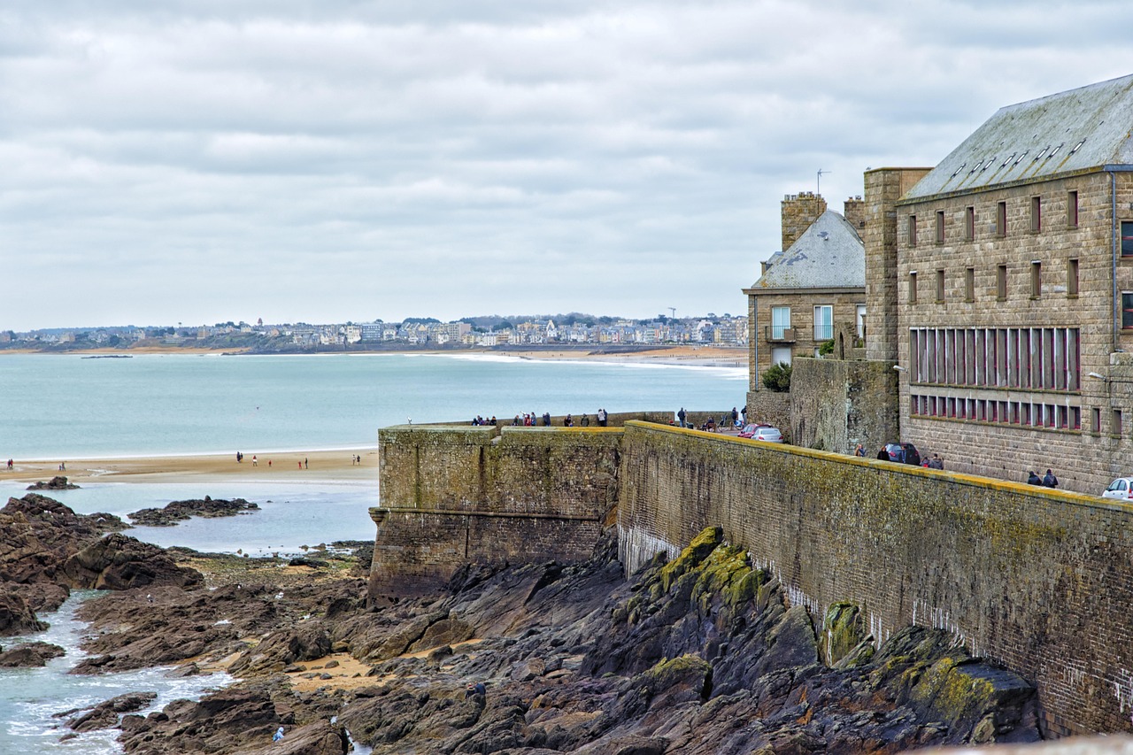 Сен-Мало, обнесенный стеной портовый город на берегу Ла-Манша - Saint-Malo | Secret World Trip Planner