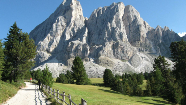 La Puez-Geisler Parc Natural - Funes | Secret World Trip Planner