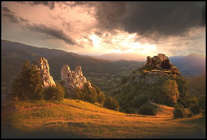 Burg von Roquefixad - Roquefixade | Secret World Trip Planner