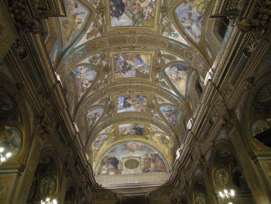 Salerno: kyrkan San Giorgio - Salerno | Secret World Trip Planner