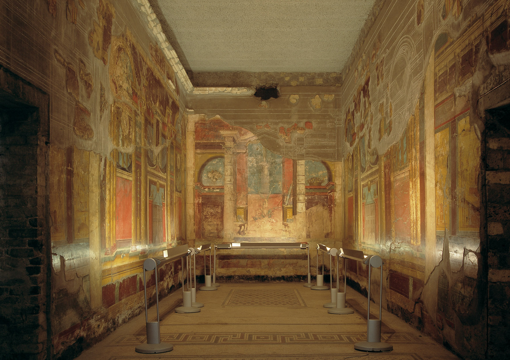 Oplonti et la villa de Poppée - Torre Annunziata | Secret World Trip Planner