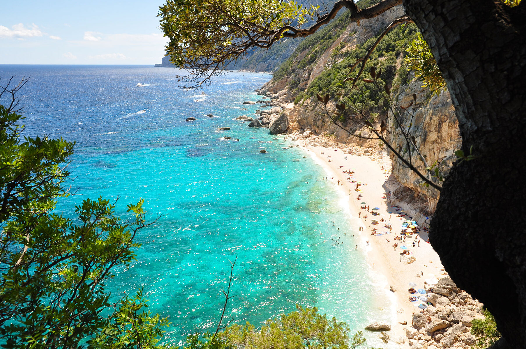 Cala Gonone:a place that offers sceneries of rare beauty — Cala Gonone