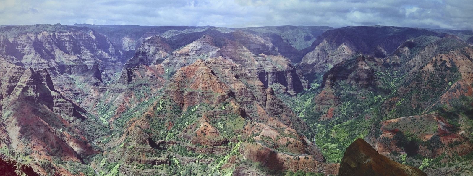 Waimea Canyon sull'isola hawaiana di Kauai - Waimea | Secret World Trip Planner