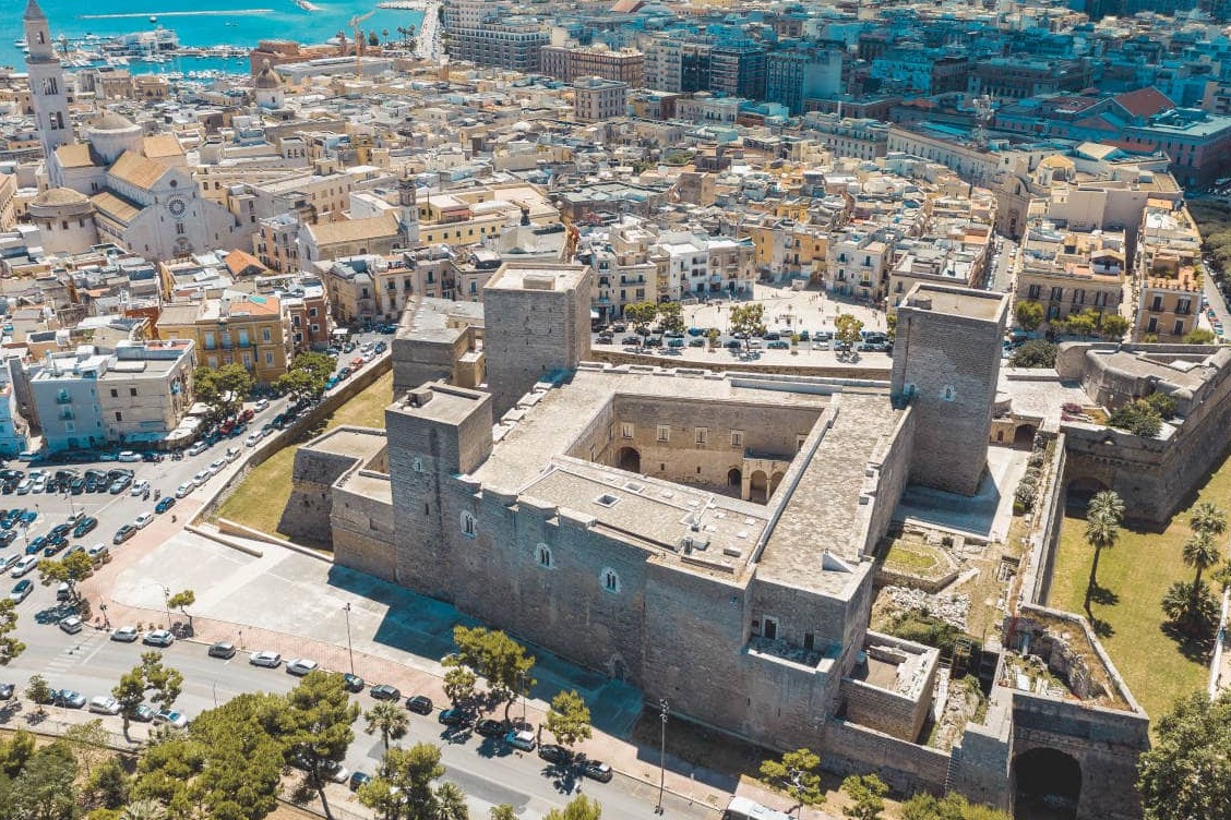Castillo de Suabia - Bari | Secret World Trip Planner