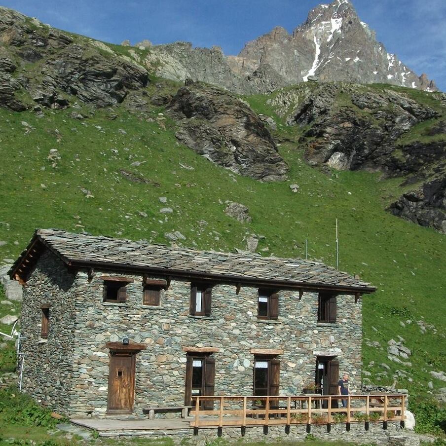 Il Museo degli Albori dell'Alpinismo ”G. Priotto” - Oncino | Secret World Trip Planner