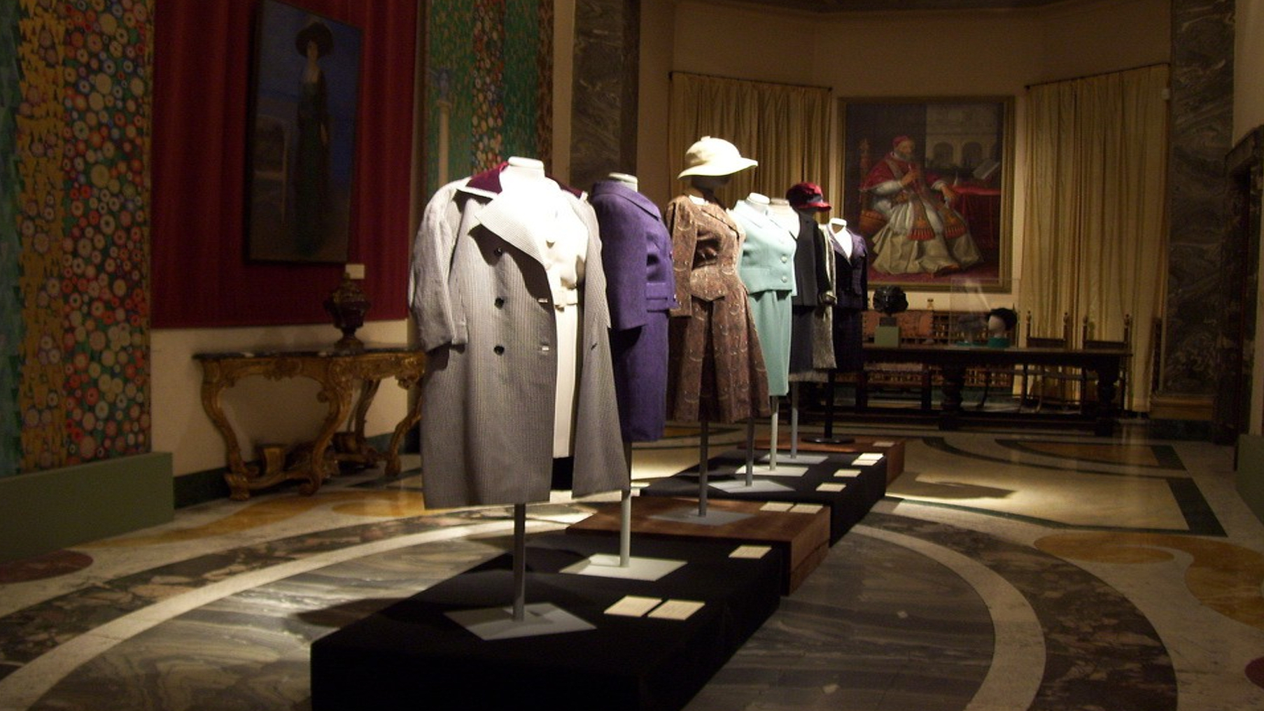 Nápoles / Museu dos têxteis e do vestuário Elena Aldobrandini  - Napoli | Secret World Trip Planner